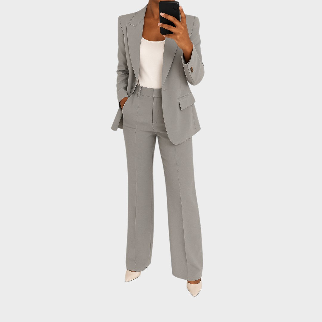 OLVA | エレガントなブレザーとトラウザーのセット